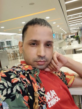 <span>Negi, 32</span>&nbsp;<span style='width: 25px; height: 16px; float: right; background-image: url(/bitmaps/flags_small/AE.PNG)'>&nbsp;</span><br><span>Dubai, Emirati Arabi Uniti</span>&nbsp;<input type='button' class='joinbtn' style='float: right' value='JOIN NOW' />