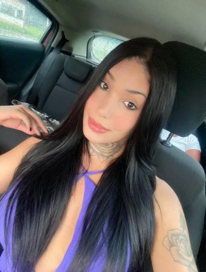 <span>Carmelle, 26</span>&nbsp;<span style='width: 25px; height: 16px; float: right; background-image: url(/bitmaps/flags_small/PH.PNG)'>&nbsp;</span><br><span>Taguig, Filipinas</span>&nbsp;<input type='button' class='joinbtn' style='float: right' value='JOIN NOW' />