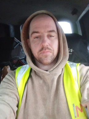 <span>John, 37</span>&nbsp;<span style='width: 25px; height: 16px; float: right; background-image: url(/bitmaps/flags_small/IE.PNG)'>&nbsp;</span><br><span>Dublin, ไอร์แลนด์</span>&nbsp;<input type='button' class='joinbtn' style='float: right' value='JOIN NOW' />