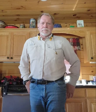 <span>Michael , 55</span>&nbsp;<span style='width: 25px; height: 16px; float: right; background-image: url(/bitmaps/flags_small/US.PNG)'>&nbsp;</span><br><span>Elizabeth, United States of America</span>&nbsp;<input type='button' class='joinbtn' style='float: right' value='JOIN NOW' />