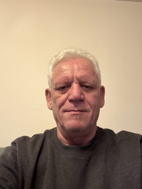 <span>Werner, 58</span>&nbsp;<span style='width: 25px; height: 16px; float: right; background-image: url(/bitmaps/flags_small/DE.PNG)'>&nbsp;</span><br><span>Munich, Германия</span>&nbsp;<input type='button' class='joinbtn' style='float: right' value='JOIN NOW' />