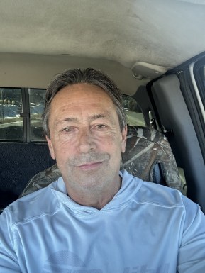 <span>Mike, 52</span>&nbsp;<span style='width: 25px; height: 16px; float: right; background-image: url(/bitmaps/flags_small/US.PNG)'>&nbsp;</span><br><span>Big Sky, Соединенные Штаты Америки</span>&nbsp;<input type='button' class='joinbtn' style='float: right' value='JOIN NOW' />