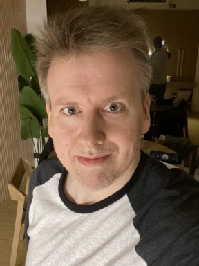 <span>Chris, 47</span> <span style='width: 25px; height: 16px; float: right; background-image: url(/bitmaps/flags_small/PH.PNG)'> </span><span style='float: right;margin-right: 20px;'><i class='fa fa-heart'></i> 10</span><br><span>Makati, Philippines</span> <input type='button' class='joinbtn' style='float: right' value='JOIN NOW' />