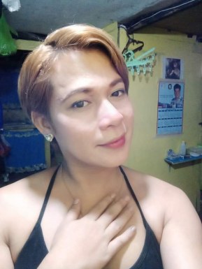 <span>Kaka, 44</span>&nbsp;<span style='width: 25px; height: 16px; float: right; background-image: url(/bitmaps/flags_small/PH.PNG)'>&nbsp;</span><br><span>Silay, Filipiny</span>&nbsp;<input type='button' class='joinbtn' style='float: right' value='JOIN NOW' />