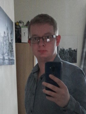 <span>Nathan, 28</span> <span style='width: 25px; height: 16px; float: right; background-image: url(/bitmaps/flags_small/UK.PNG)'> </span><span style='float: right;margin-right: 20px;'><i class='fa fa-heart'></i> 7</span><br><span>Darlington, United Kingdom</span> <input type='button' class='joinbtn' style='float: right' value='JOIN NOW' />