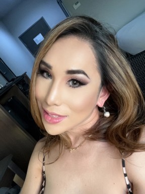 <span>Bianca, 38</span> <span style='width: 25px; height: 16px; float: right; background-image: url(/bitmaps/flags_small/US.PNG)'> </span><span style='float: right;margin-right: 20px;'><i class='fa fa-heart'></i> 87</span><br><span>Texas, United States of America</span> <input type='button' class='joinbtn' style='float: right' value='JOIN NOW' />