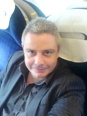 <span>Dylan, 52</span> <span style='width: 25px; height: 16px; float: right; background-image: url(/bitmaps/flags_small/UK.PNG)'> </span><br><span>Oxford, Об'єднане Королівство</span> <input type='button' class='joinbtn' style='float: right' value='JOIN NOW' />