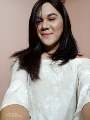 <span>paula, 35</span> <span style='width: 25px; height: 16px; float: right; background-image: url(/bitmaps/flags_small/PH.PNG)'> </span><br><span>Cebu, Philippines</span> <input type='button' class='joinbtn' style='float: right' value='JOIN NOW' />