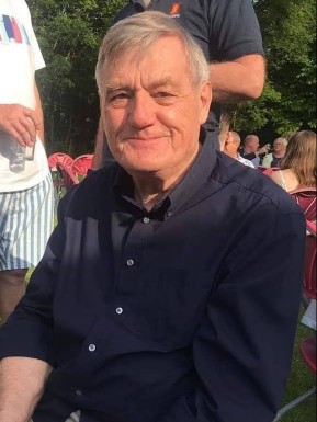 English men looking for love