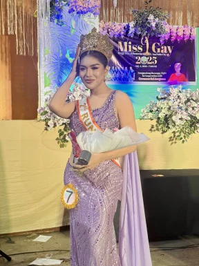 <span>Jennifer, 27</span> <span style='width: 25px; height: 16px; float: right; background-image: url(/bitmaps/flags_small/PH.PNG)'> </span><br><span>Manila, Philippines</span> <input type='button' class='joinbtn' style='float: right' value='JOIN NOW' />