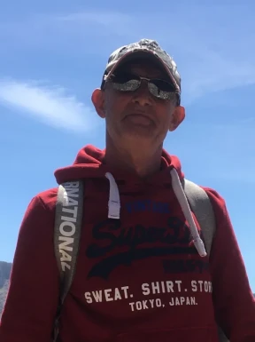English men looking for love