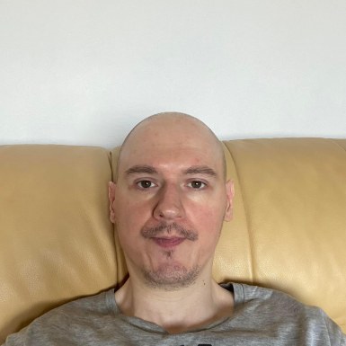 <span>Shyone, 43</span> <span style='width: 25px; height: 16px; float: right; background-image: url(/bitmaps/flags_small/RO.PNG)'> </span><br><span>Arad, 罗马尼亚</span> <input type='button' class='joinbtn' style='float: right' value='JOIN NOW' />