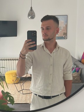 French men looking for love