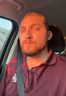 <span>Dave, 26</span> <span style='width: 25px; height: 16px; float: right; background-image: url(/bitmaps/flags_small/US.PNG)'> </span><br><span>Houston, Estados Unidos da América</span> <input type='button' class='joinbtn' style='float: right' value='JOIN NOW' />