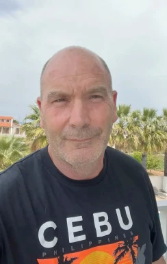 <span>Etel, 49</span> <span style='width: 25px; height: 16px; float: right; background-image: url(/bitmaps/flags_small/UK.PNG)'> </span><br><span>Edinburgh, United Kingdom</span> <input type='button' class='joinbtn' style='float: right' value='JOIN NOW' />