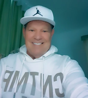 <span>Alois, 60</span>&nbsp;<span style='width: 25px; height: 16px; float: right; background-image: url(/bitmaps/flags_small/CH.PNG)'>&nbsp;</span><br><span>Zürich, Switzerland</span>&nbsp;<input type='button' class='joinbtn' style='float: right' value='JOIN NOW' />