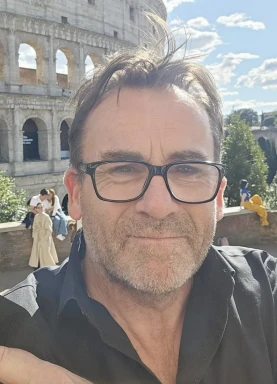 French men looking for love