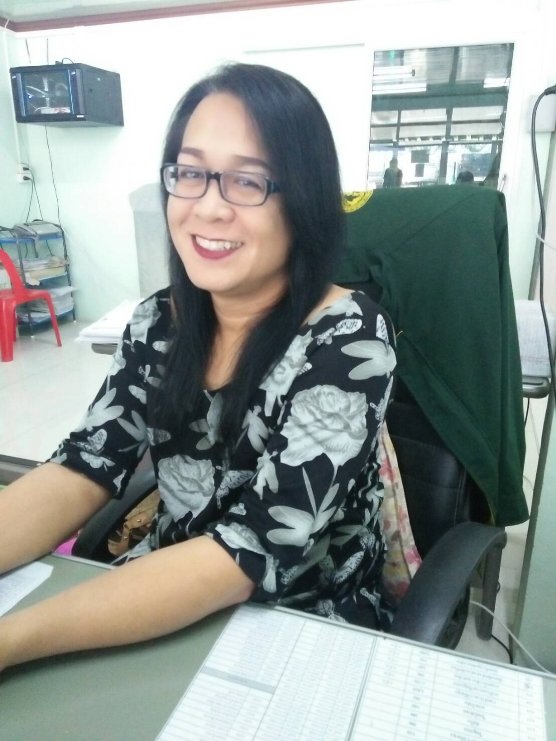 Apichaya Nakhonsawan タイ に Ladyboykissesに会います Apichaya Nakhonsawan タイ に Ladyboykissesに会います